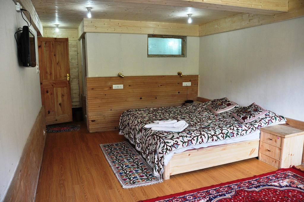 Himalaya House Hotel Pahalgam Ruang foto