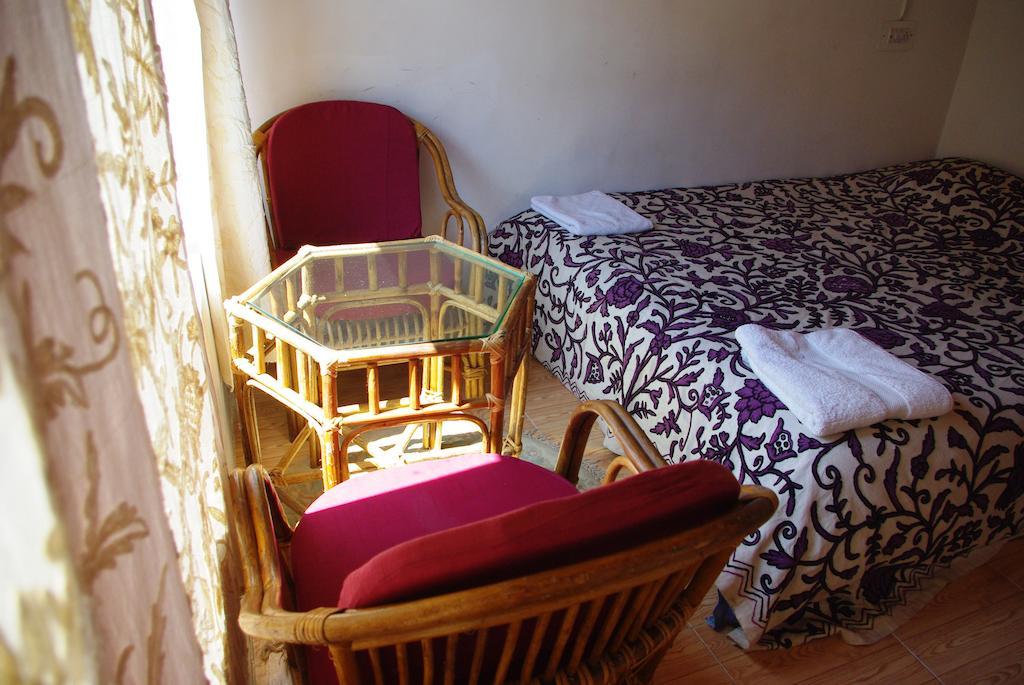 Himalaya House Hotel Pahalgam Ruang foto