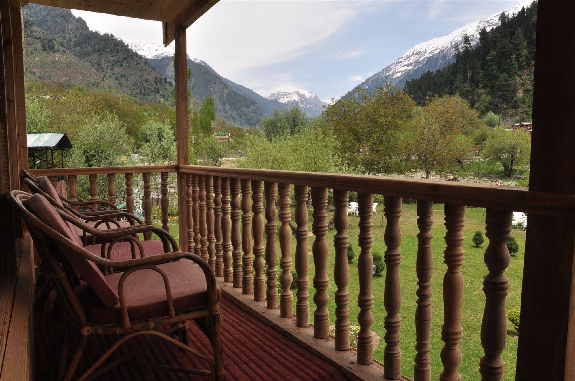 Himalaya House Hotel Pahalgam Bagian luar foto