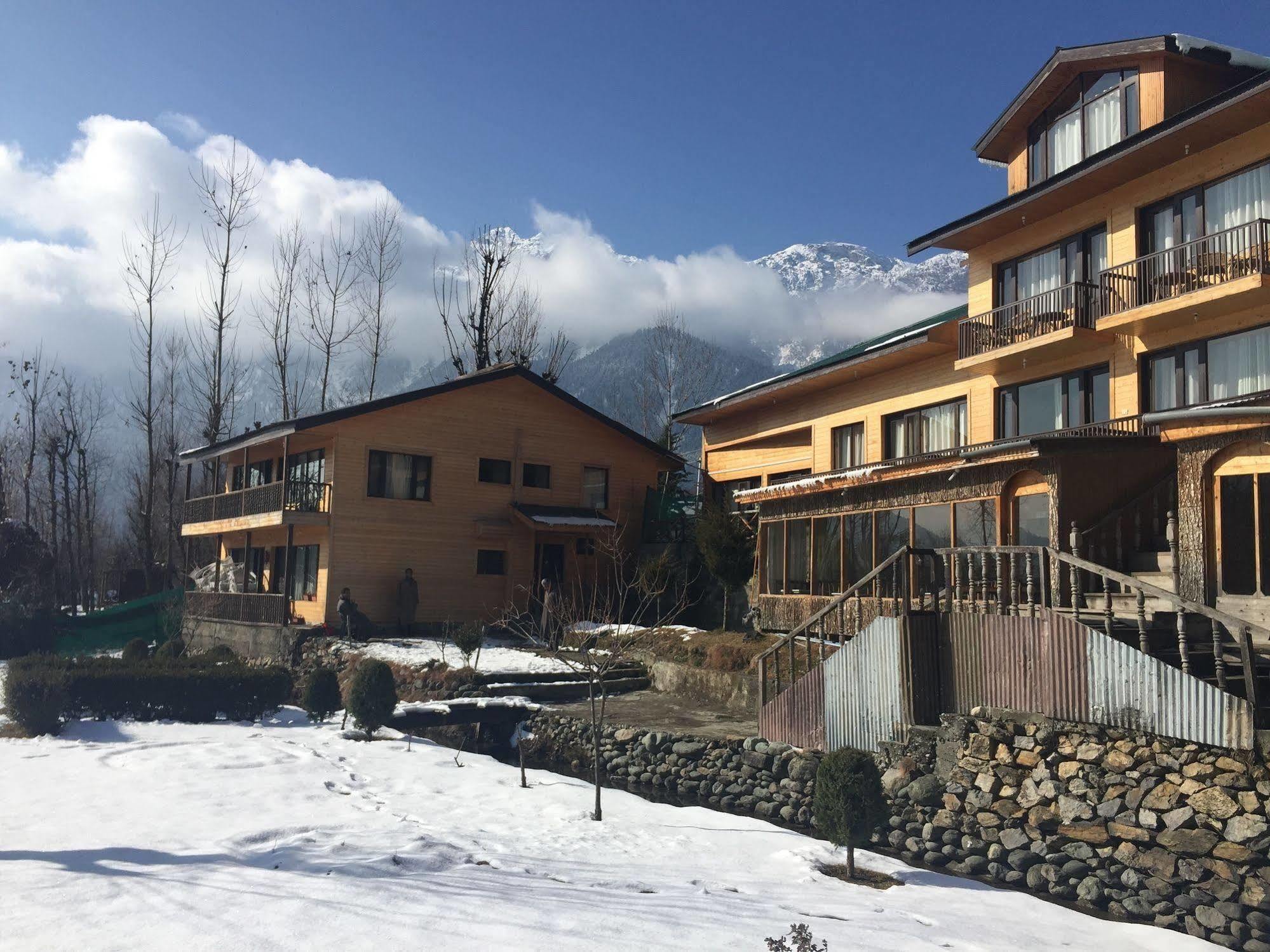 Himalaya House Hotel Pahalgam Bagian luar foto