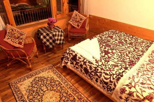 Himalaya House Hotel Pahalgam Bagian luar foto
